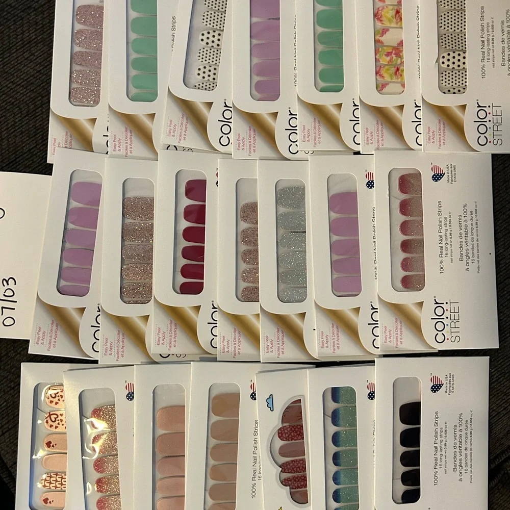 ColorStreet - Picture 1 of 9